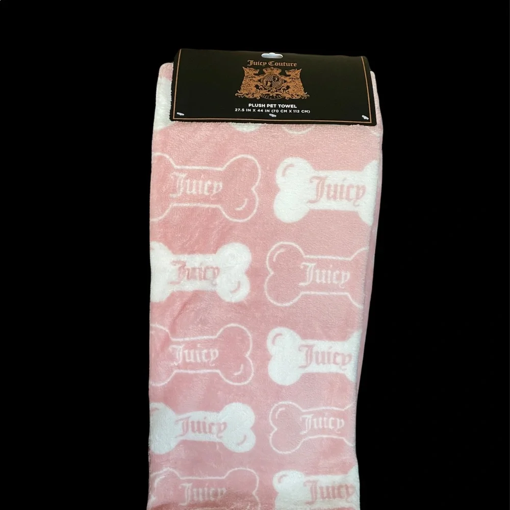 Juicy Couture Plush Pet Towel/ Throw. 27.5 in x 44 in Pink and White New